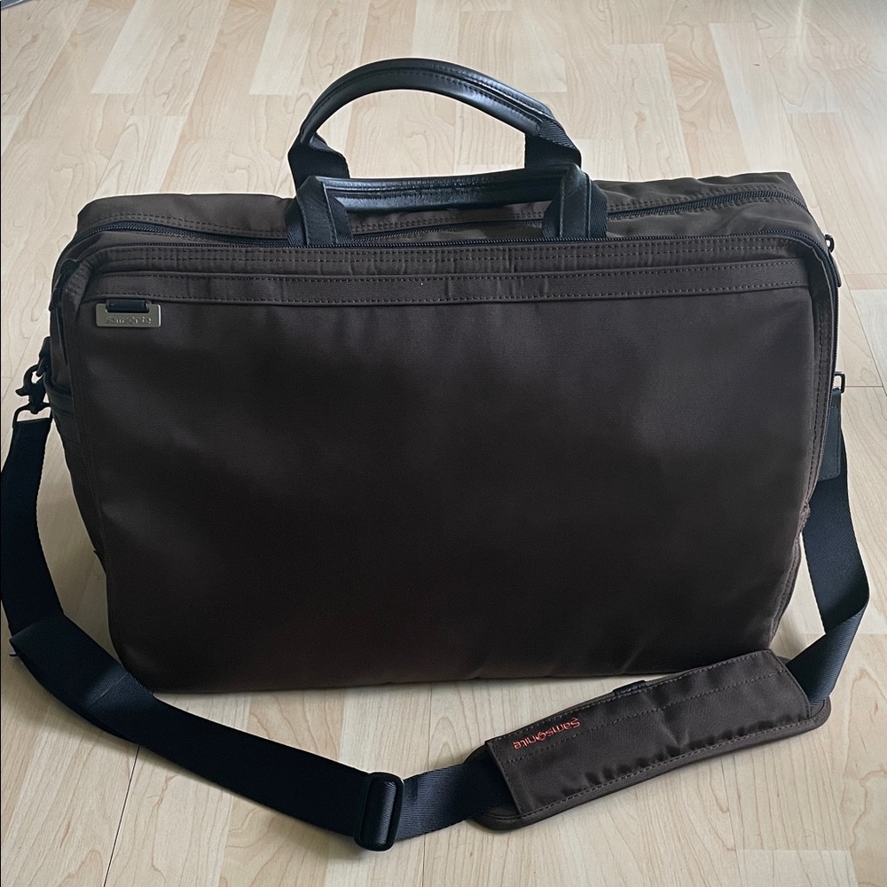 Vintage Samsonite Dark Brown Laptop Briefcase with Black Trim